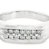 Exquisite 18ct White Gold Diamond Ring with Brilliant Cut Diamonds – Ideal for Engagement or Wedding