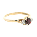 EXQUISITE 18CT YELLOW & WHITE GOLD 3 STONE RUBY & DIAMOND RING