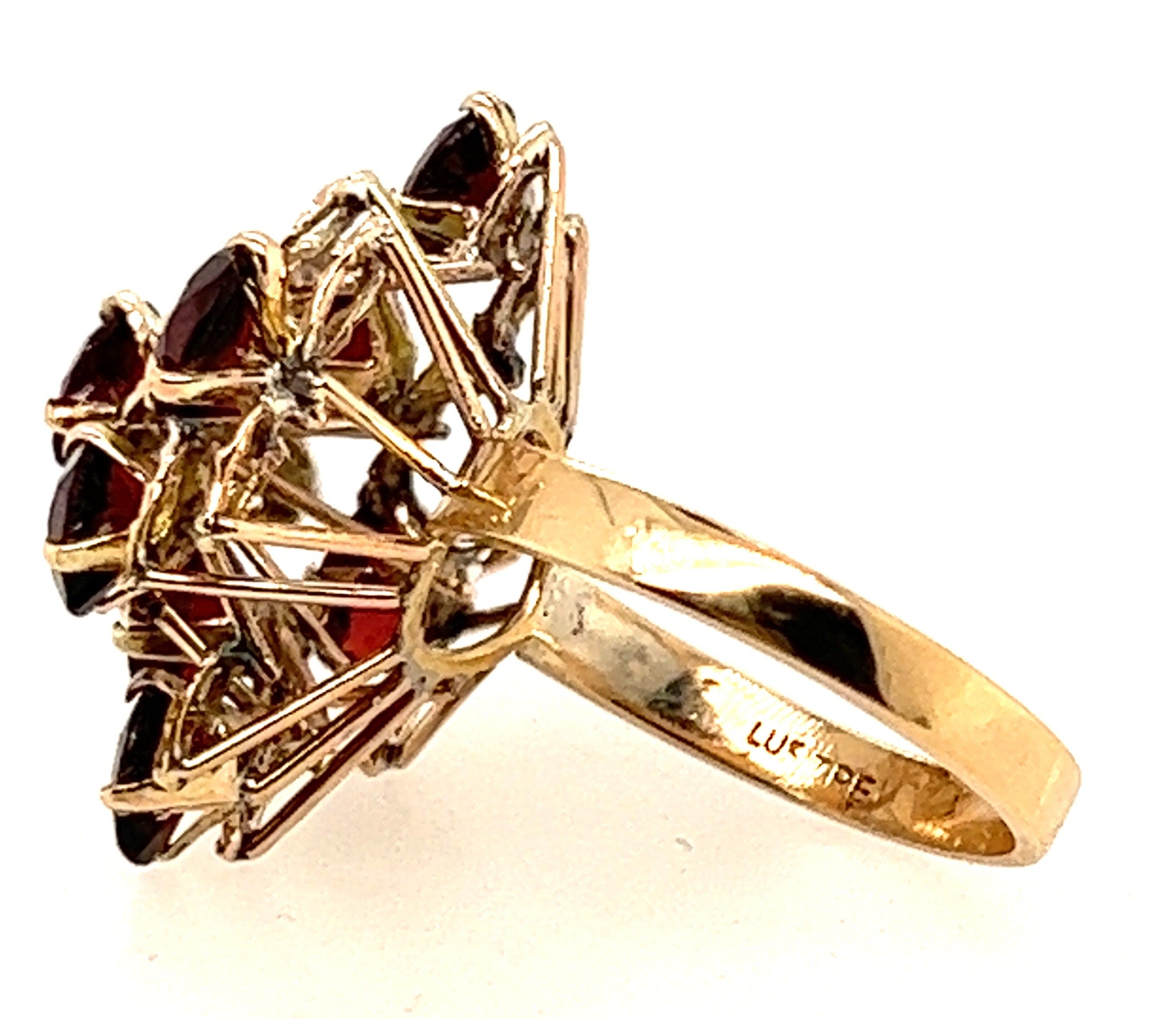14ct Yellow Gold & Garnet Dress Ring
