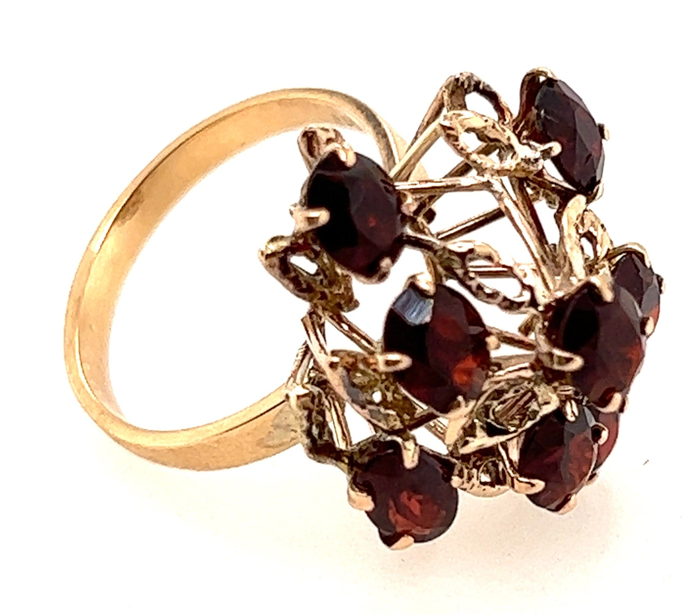 14ct Yellow Gold & Garnet Dress Ring
