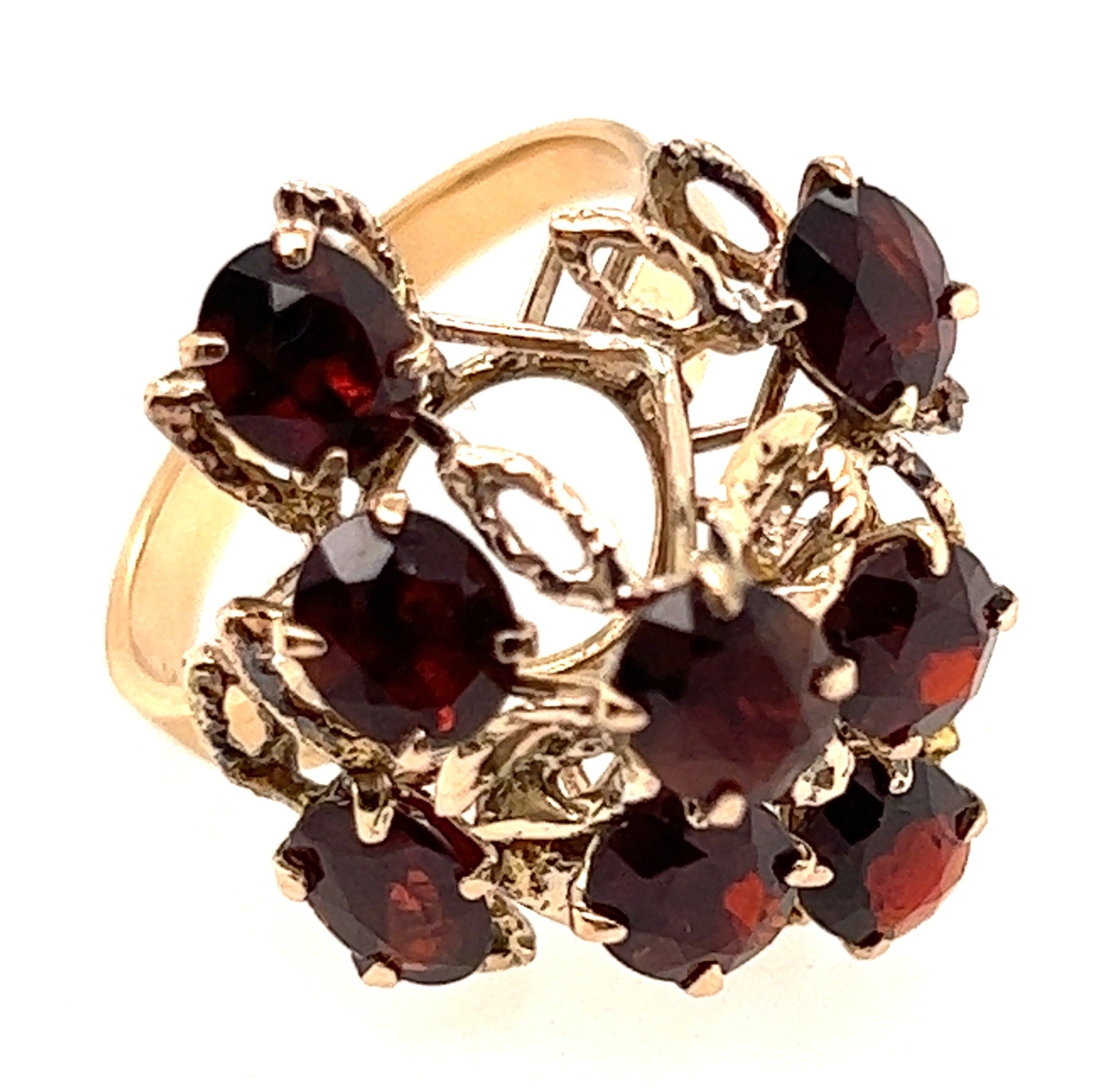 14ct Yellow Gold & Garnet Dress Ring
