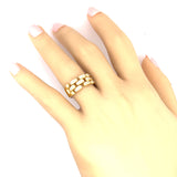 Elegant 18ct Yellow Gold Diamond Set Chain Ring
