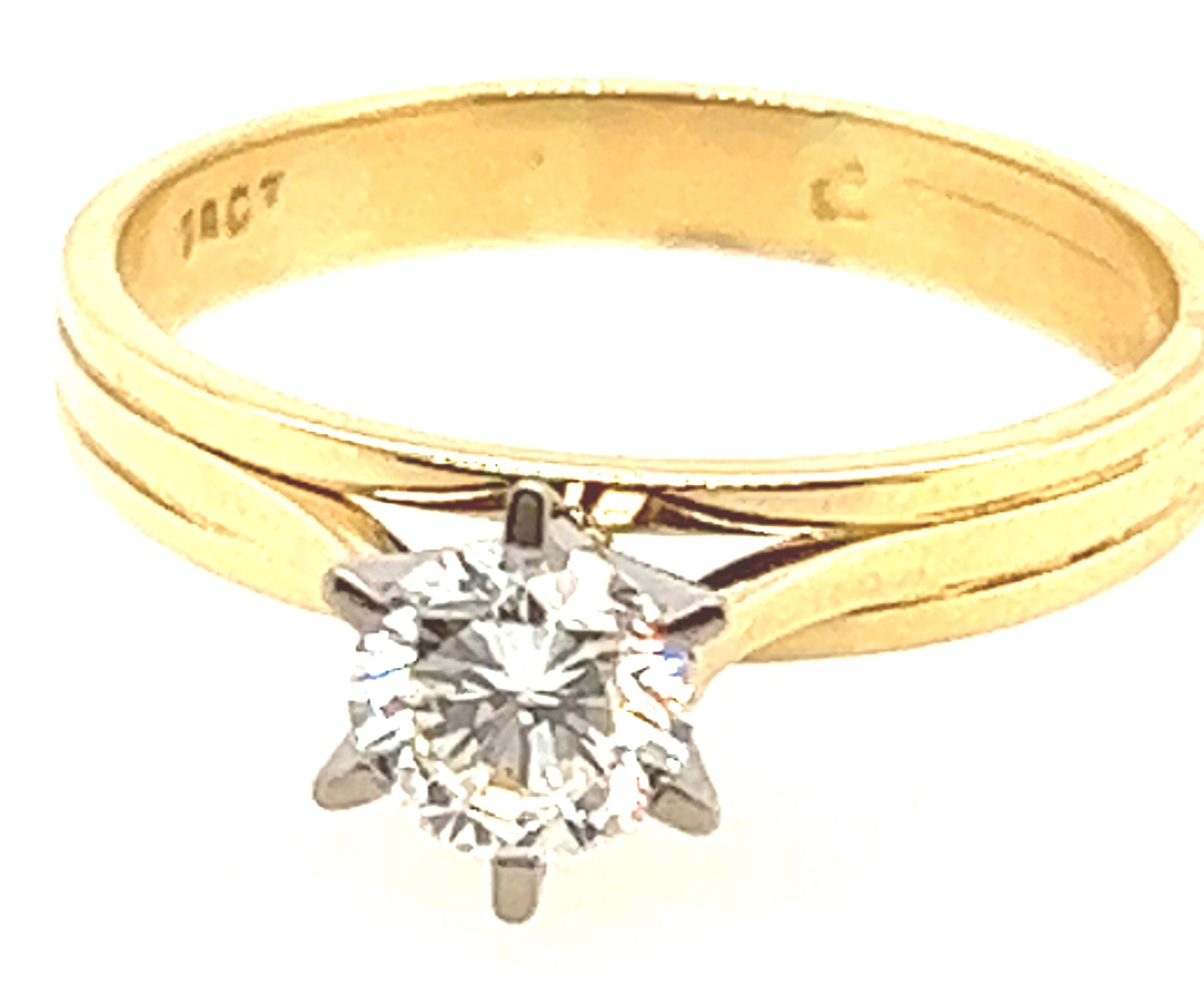 18ct Yellow & White Gold Diamond Single Stone Ring