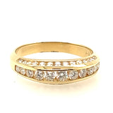 ELEGANT 18CT YELLOW GOLD DIAMOND RING