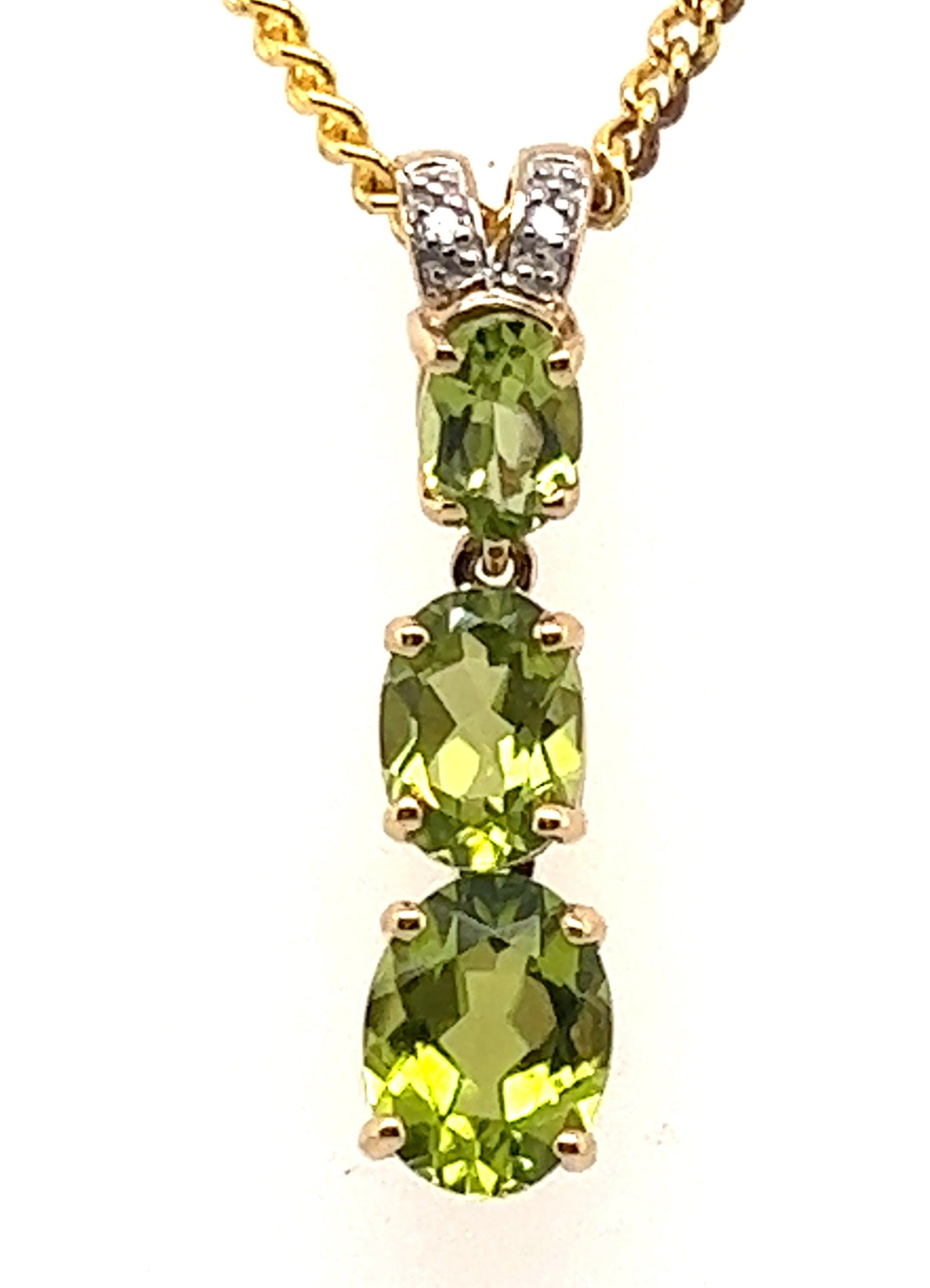 9ct Yellow Gold Peridot & Diamond Pendant