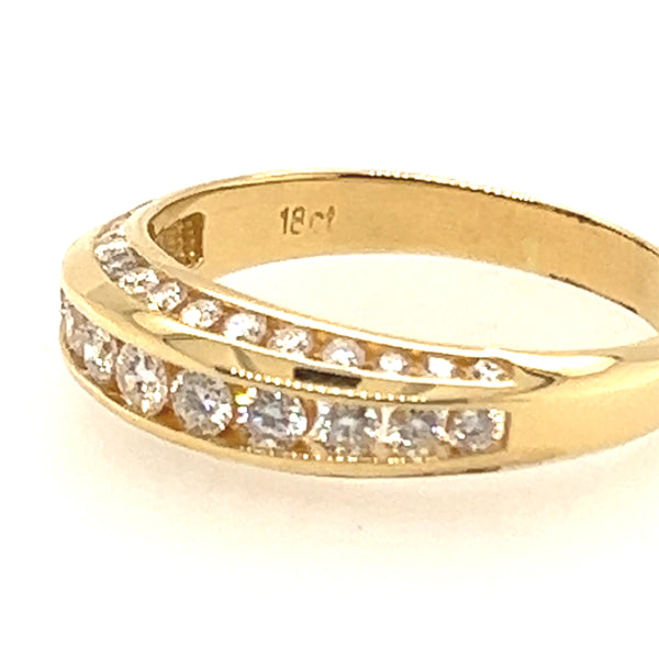 Diamond Ring set in 18ct Yellow Gold