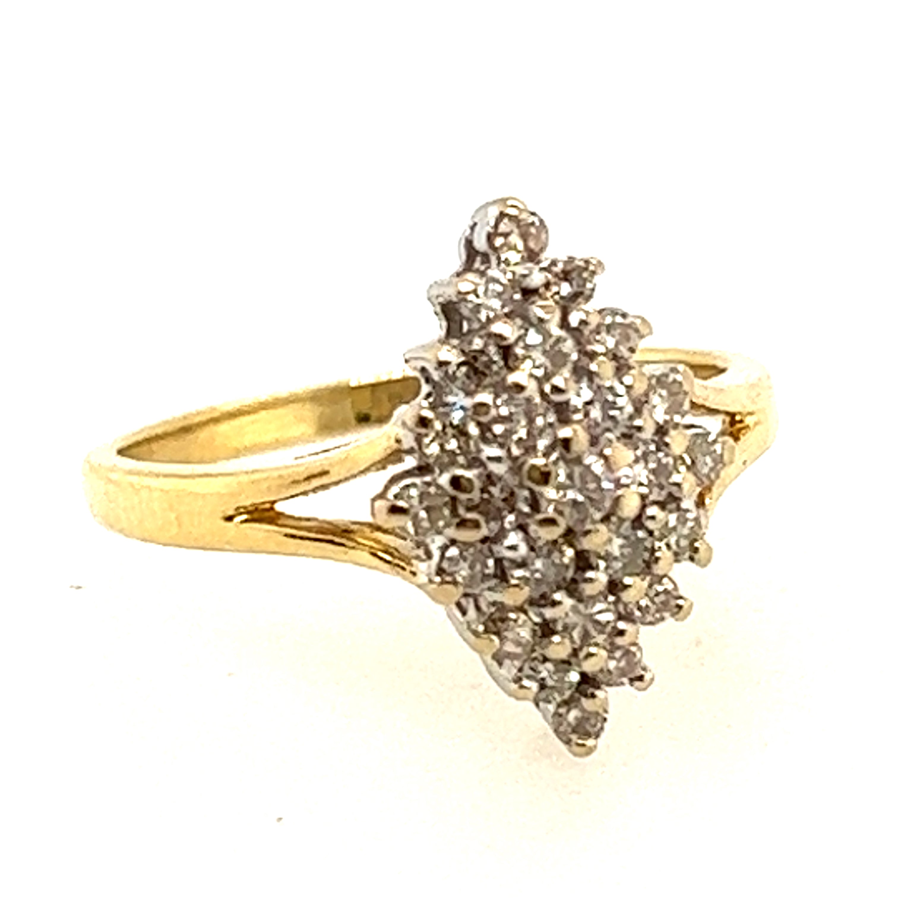 18ct Yellow Gold Diamond Ring