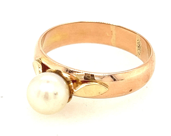18ct Yellow Gold & Pearl Ring 