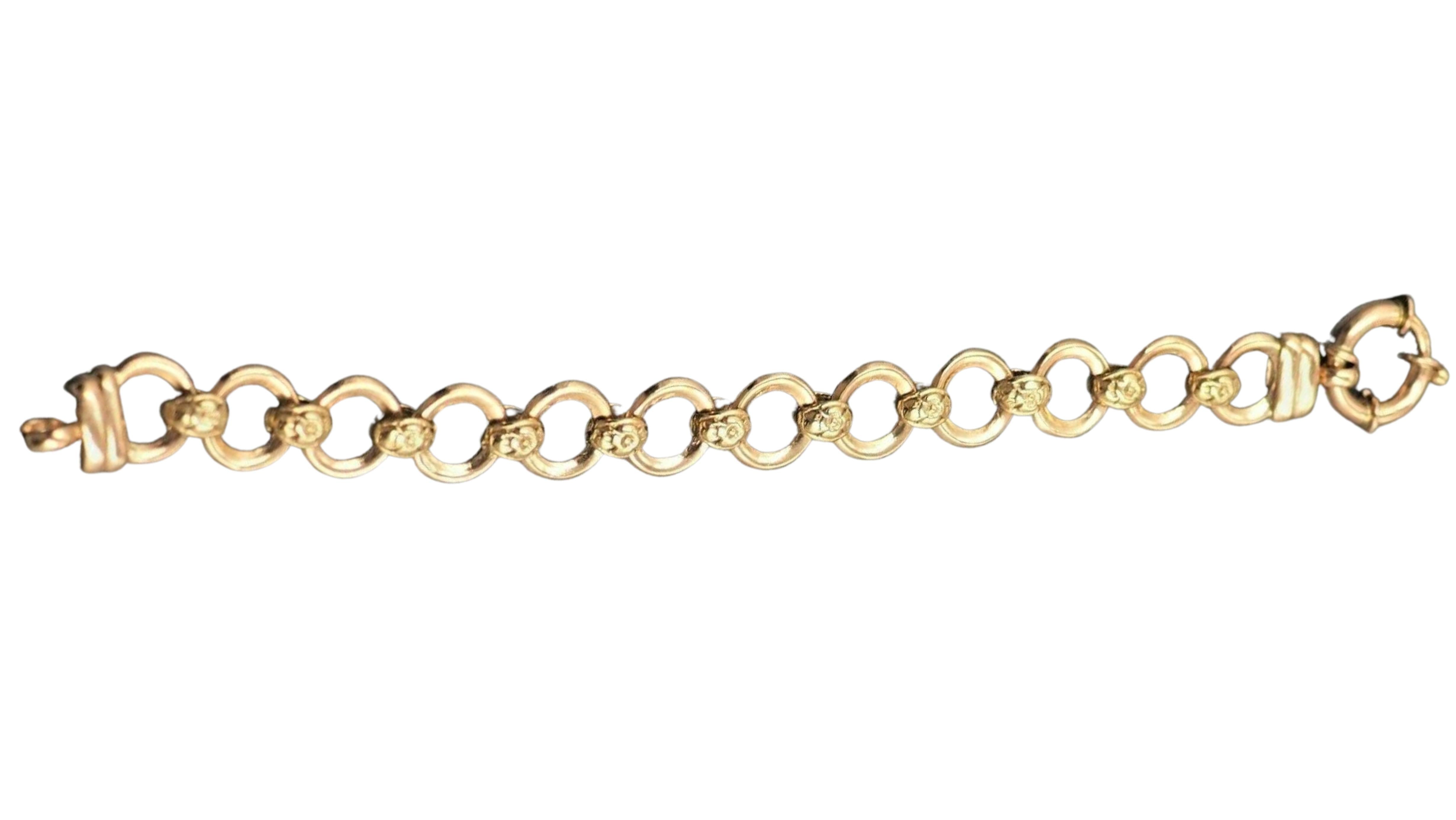 E1143 9ct Yellow Gold Engraved Links Bracelet